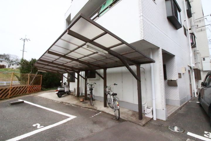 奈良県桜井市大字忍阪の賃貸マンションの外観