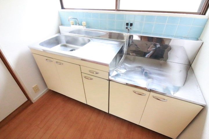 奈良県桜井市大字浅古の賃貸マンションの内装