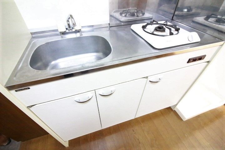 奈良県桜井市大字阿部の賃貸マンションのキッチン