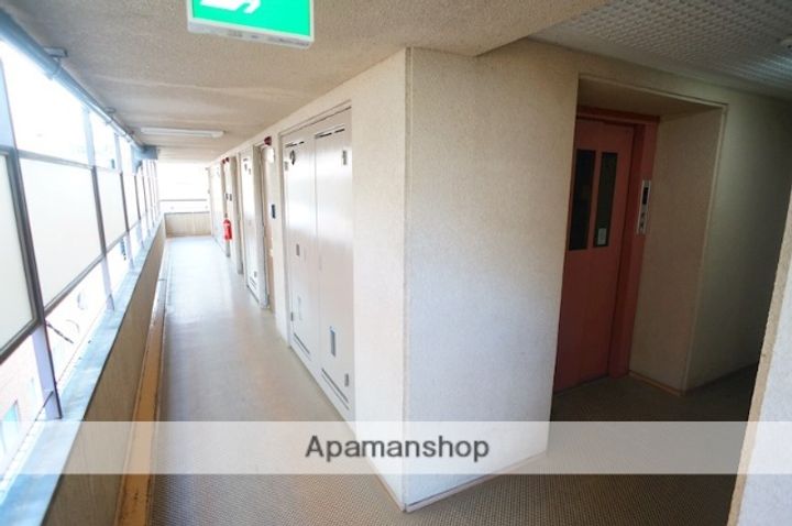 ビルまあぁろの内装