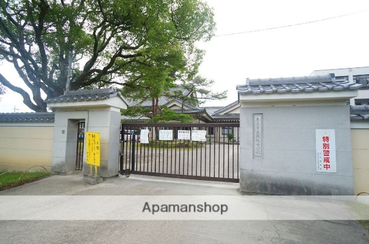 メゾン若草の周辺