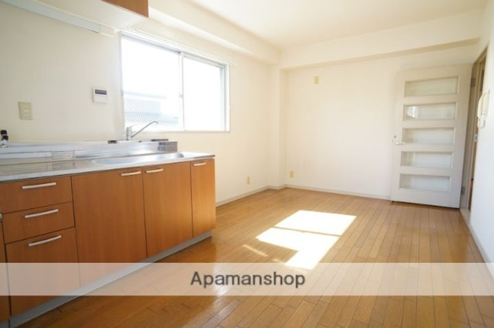 メゾン・ラ・ポムの居間