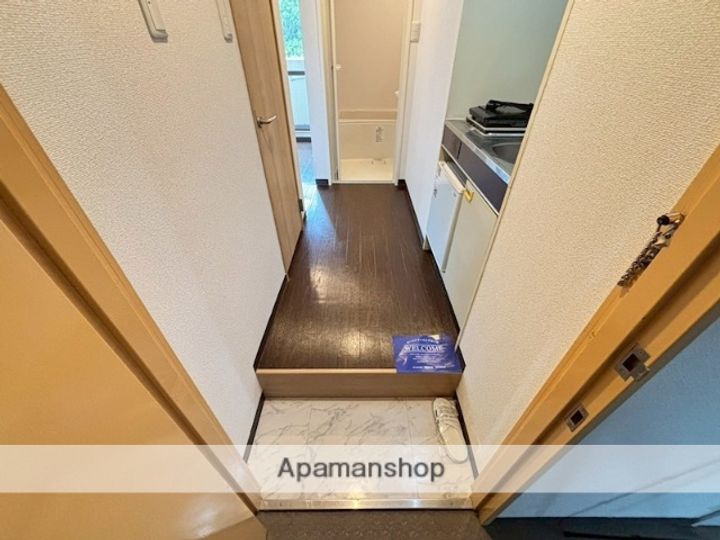フォレスト高畑マンションの玄関