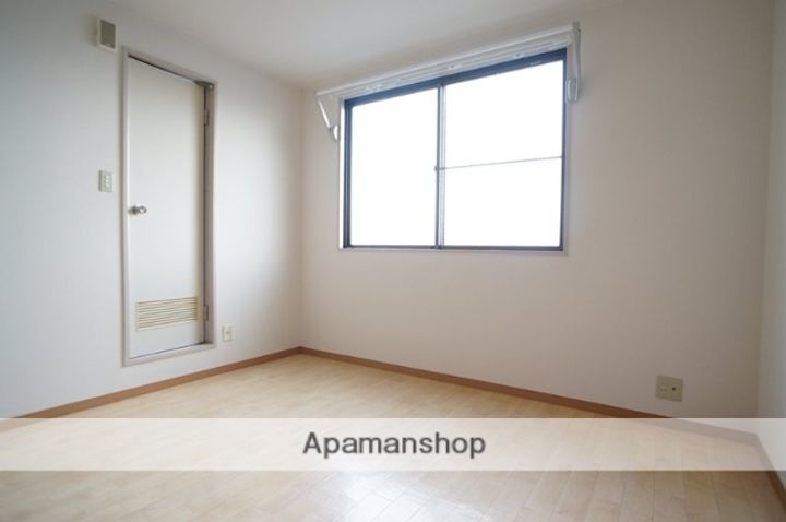 コーポ諏訪柳町の居間