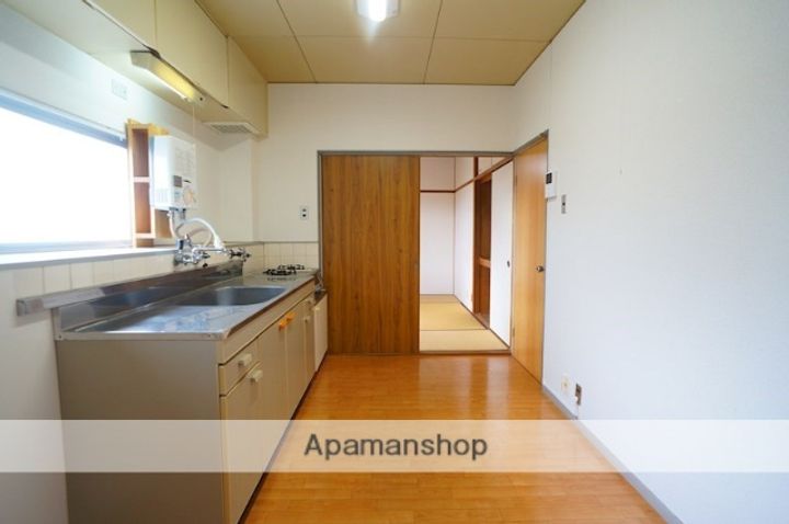 田村マンションの居間