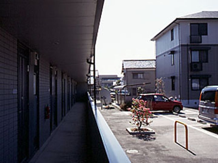 レオパレスナカノ204の外観