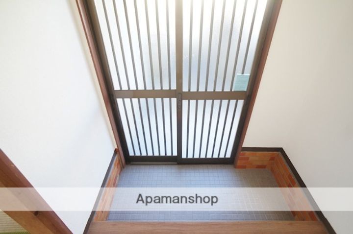 奈良県奈良市法蓮町(一戸建)の賃貸物件の玄関