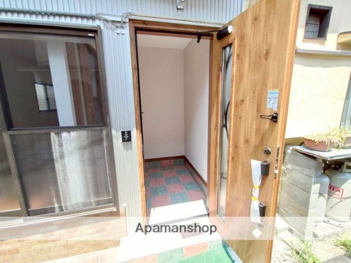 奈良県奈良市寺町(一戸建)の賃貸物件の玄関