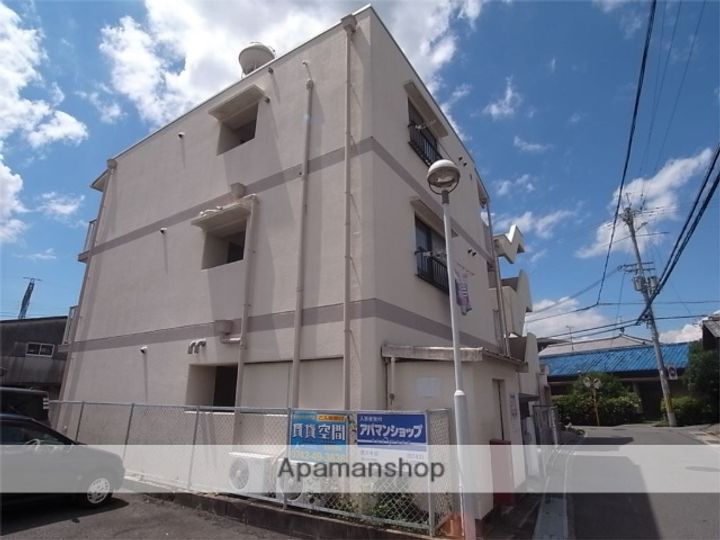 コーポ平城の外観