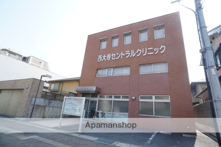 リバティ・クレールの周辺