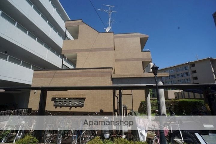 奈良県奈良市秋篠早月町の賃貸マンションの外観