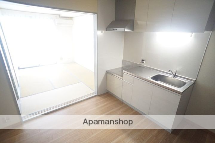 エステートピアドミールの居間