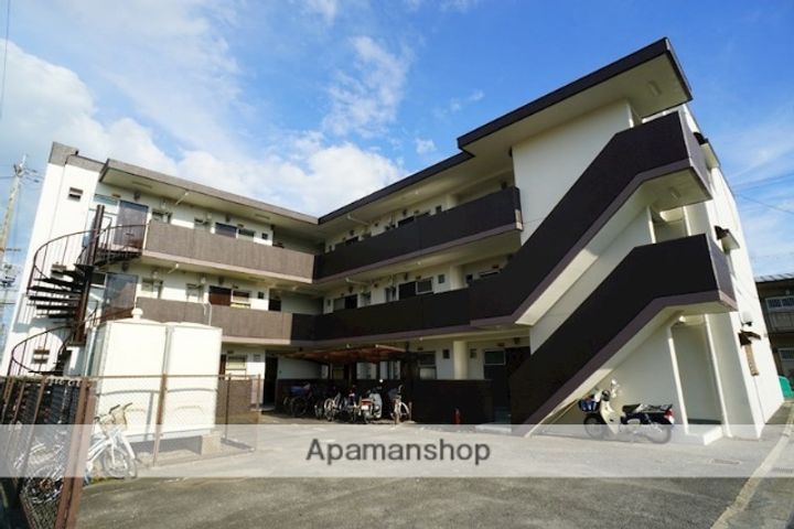 マンションコジマの外観