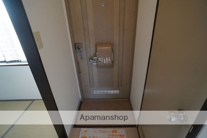 ドミール冨の玄関