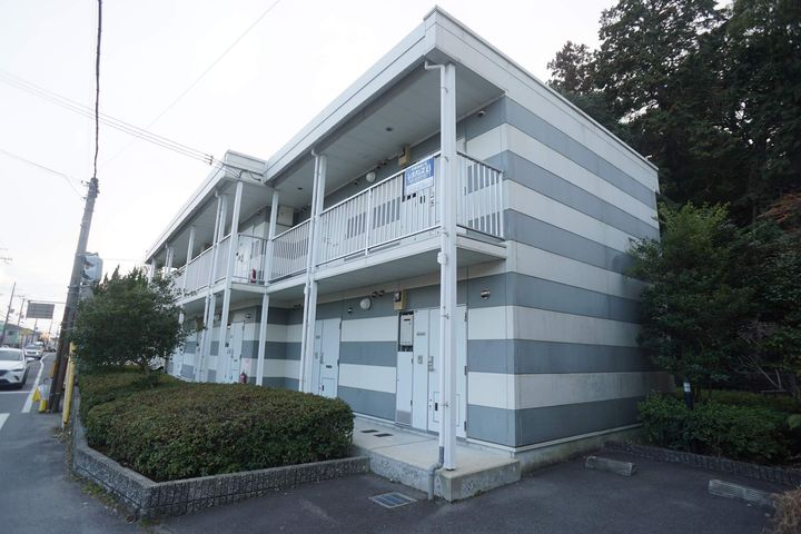 レオパレスあやめ池疋田101の外観