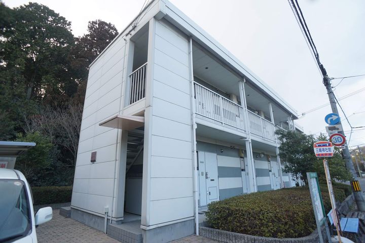 レオパレスあやめ池疋田101の外観