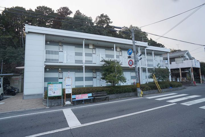 レオパレスあやめ池疋田101の外観