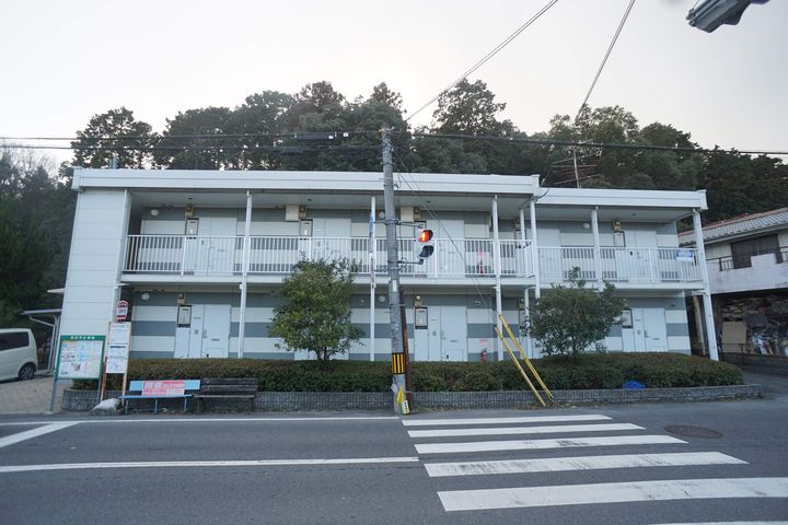 レオパレスあやめ池疋田101の外観