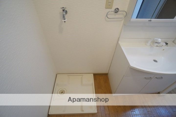 サイプレスコートの内装