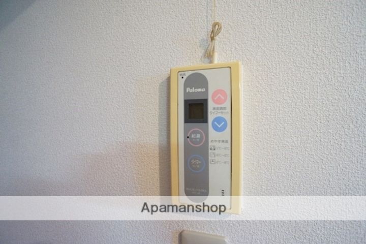 フロンティアの内装