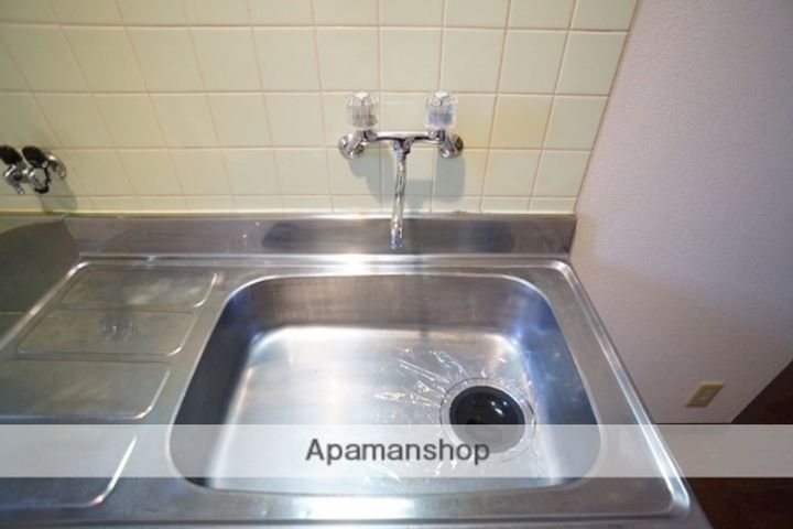 フロンティアの内装