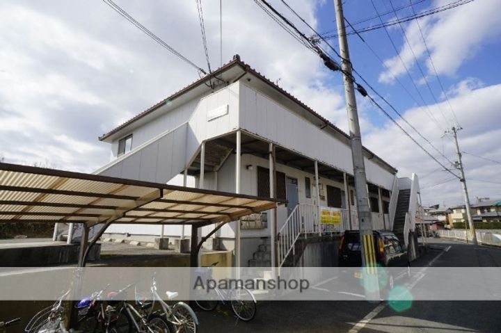 フロンティアの外観