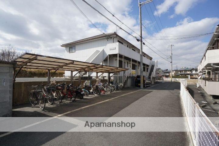 フロンティアの外観