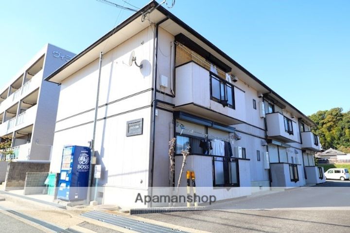 アルファ生駒の外観