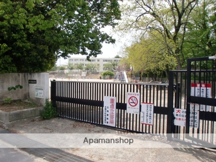 シェーヌ生駒の周辺