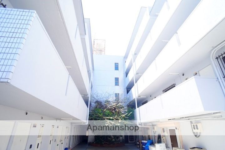 メゾン大和東生駒の外観