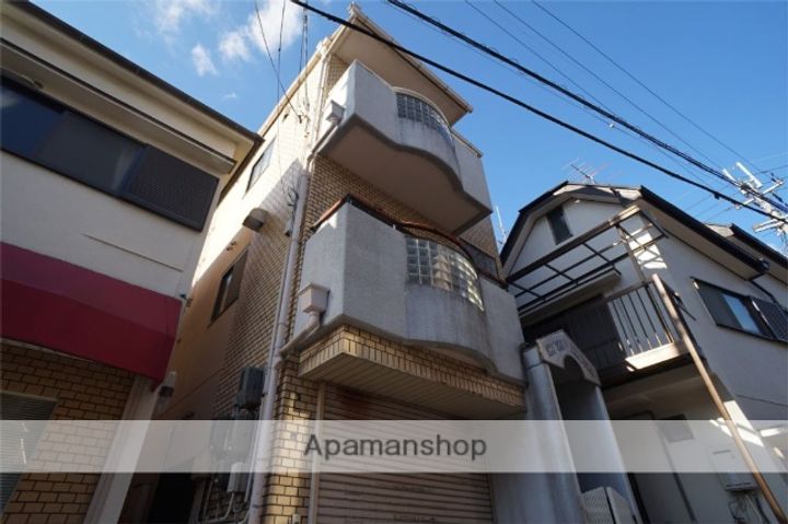エクシード生駒の外観