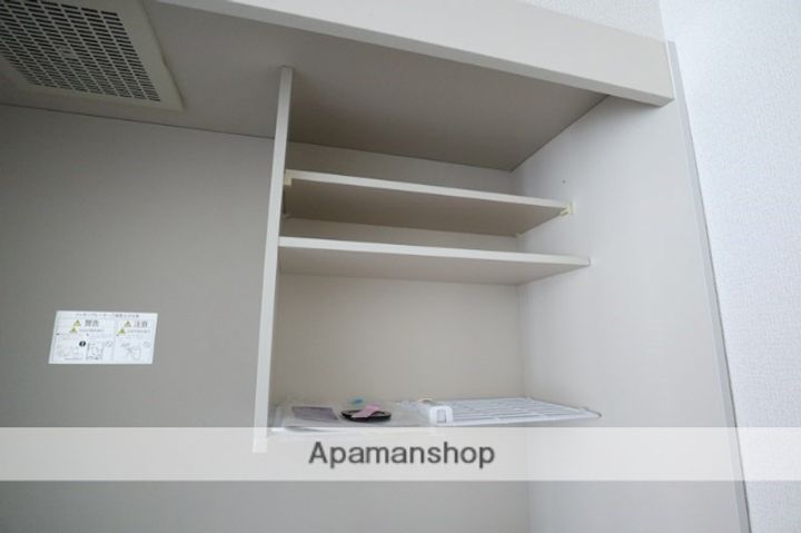 奈良県生駒市元町1丁目の賃貸マンションの内装