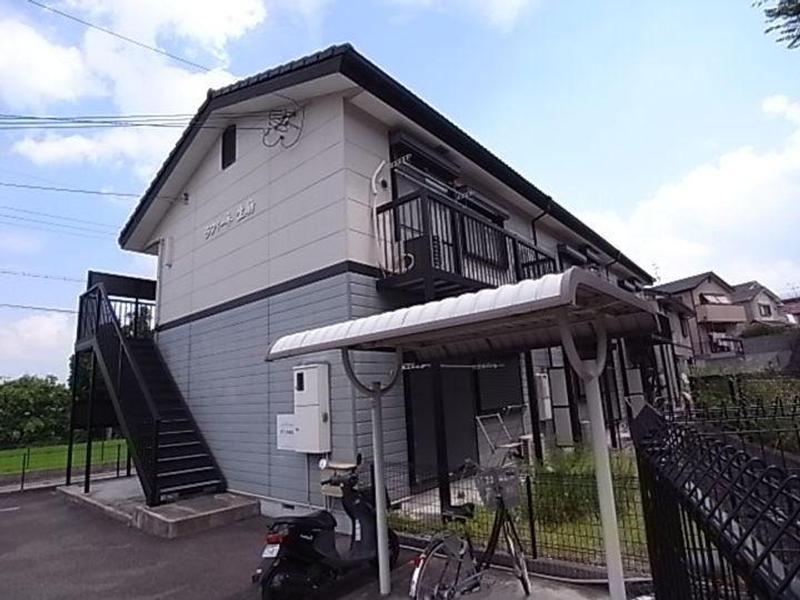 ラフィーネ生駒 (西松ヶ丘)103の外観