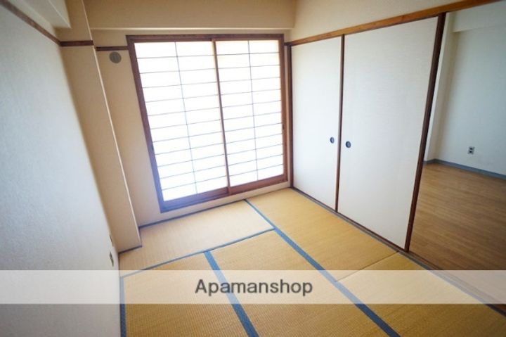 和州ビルの内装