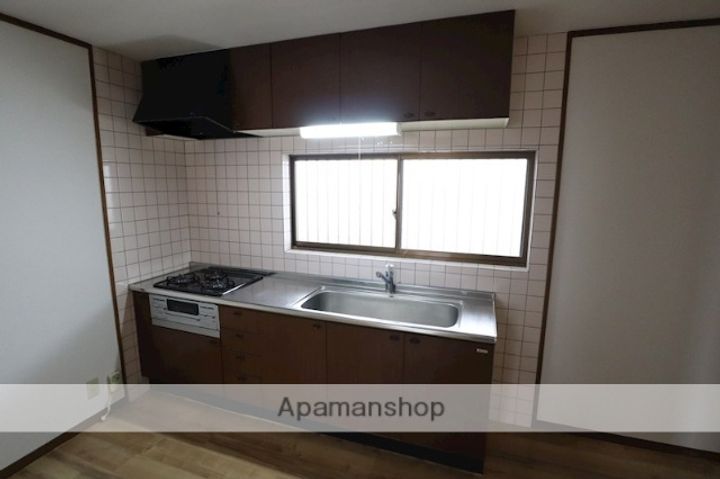 ラ・フォーレ前栽のキッチン