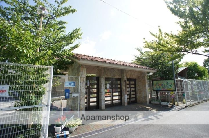 ラ・フォーレ前栽の周辺