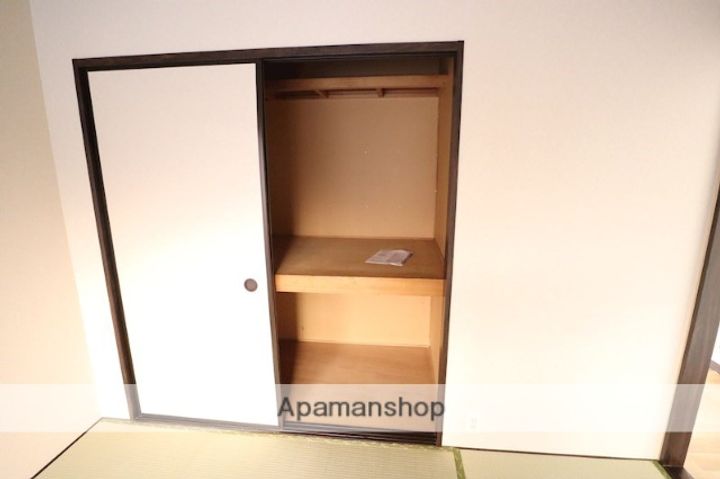 奈良県天理市乙木町の賃貸アパートの内装