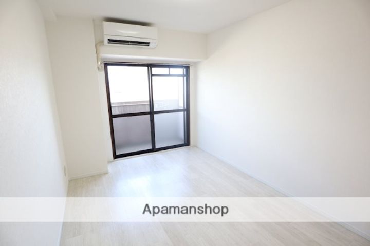 アネックス・ロミーの居間