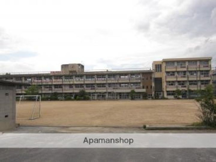 奈良県天理市櫟本町の賃貸アパートの周辺