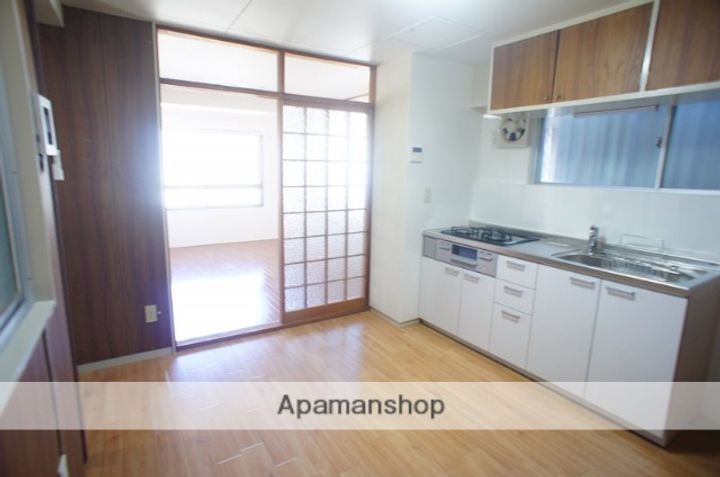 奈良県天理市川原城町の賃貸マンションの居間