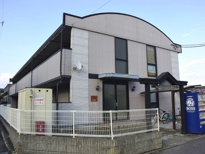 レオパレス浪漫103の外観