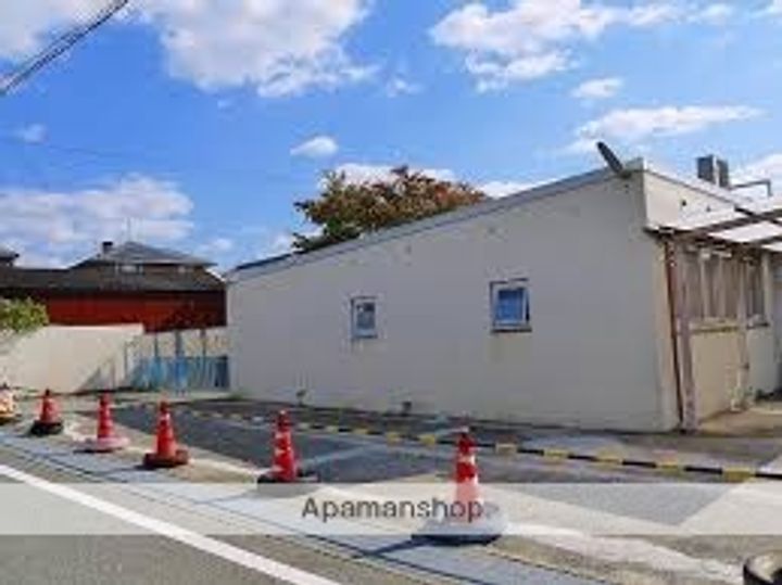 ジェンヌエルブBの周辺