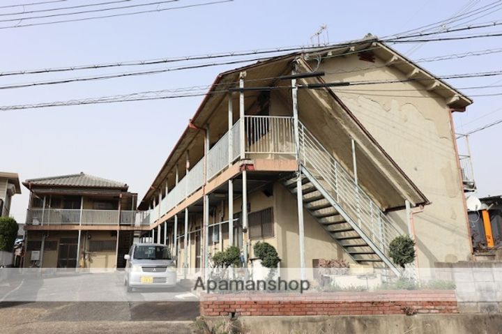 ハイツ大栄の外観