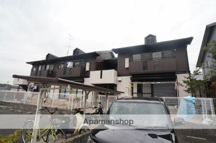奈良県奈良市左京4丁目の賃貸アパートの外観