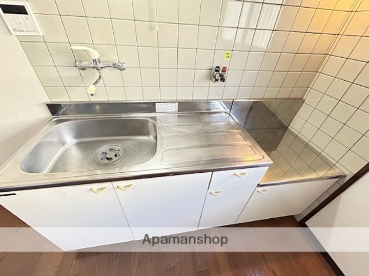 奈良県奈良市佐保台西町の賃貸アパートのキッチン