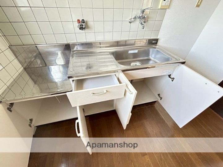 奈良県奈良市佐保台西町の賃貸アパートの内装