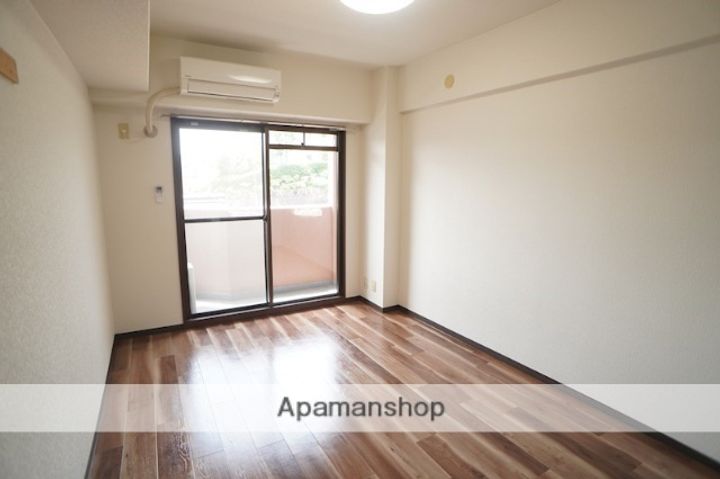 奈良県奈良市富雄北2丁目の賃貸マンションの内装