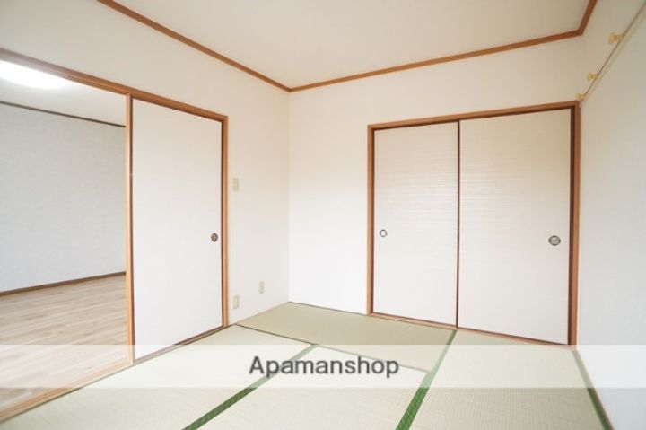ファミーユ学園前の内装