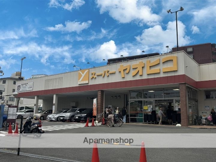 ファミーユ学園前の周辺