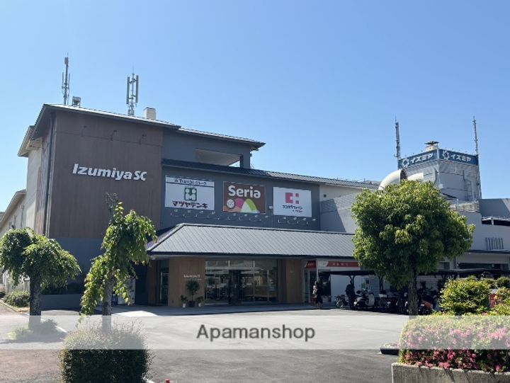 ファミーユ学園前の周辺
